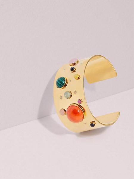15 Fashionable Gifts For Her Under $150 | The-E-Tailer.com/Blog